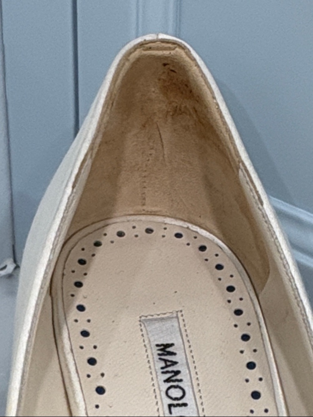 Manolo Blahnik HANGISI BRIDE 50 Ivory Satin with Blue Buckle Size 38.5 - Picture 3 of 8